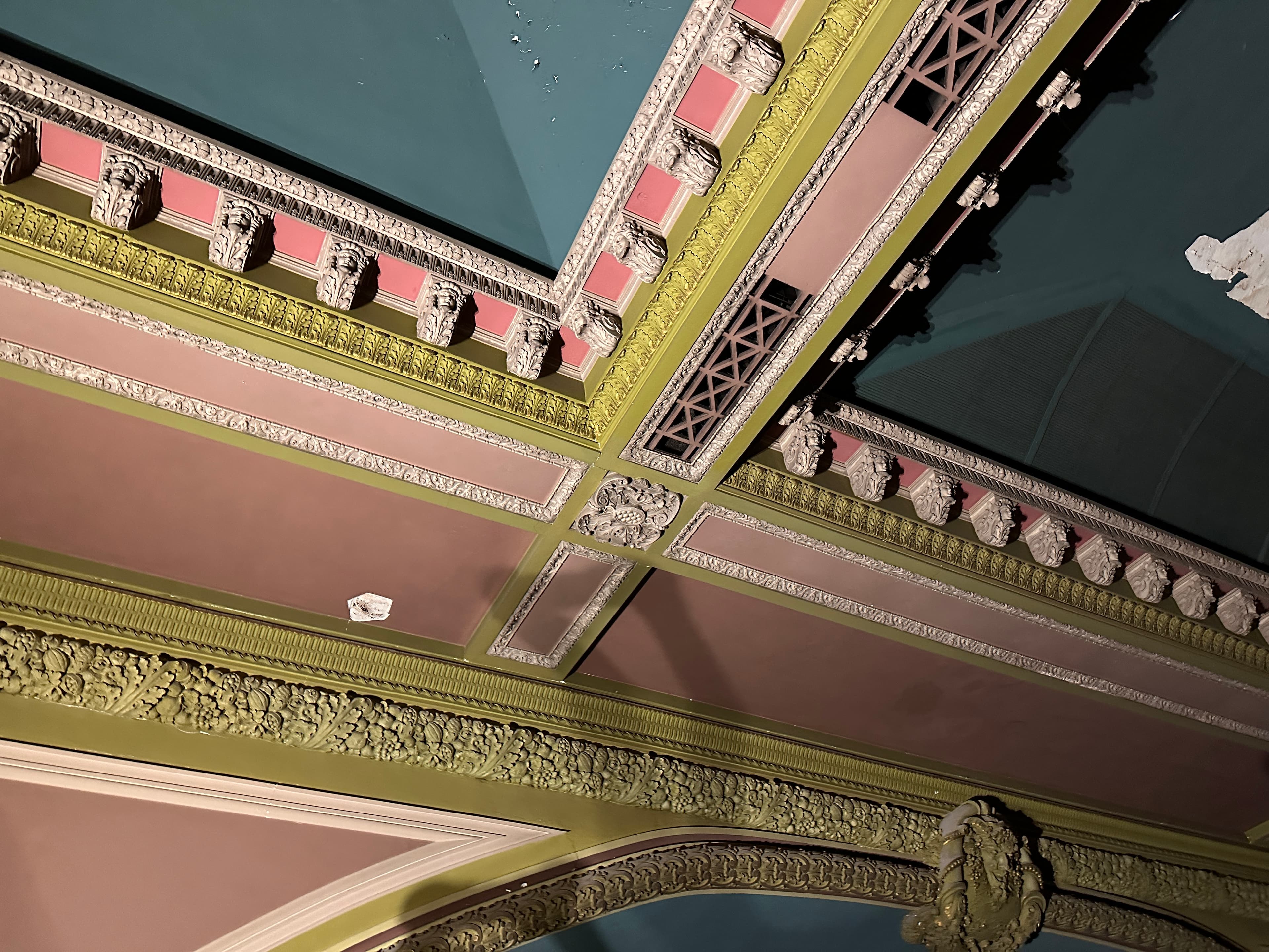 Coliseum ceiling ornament